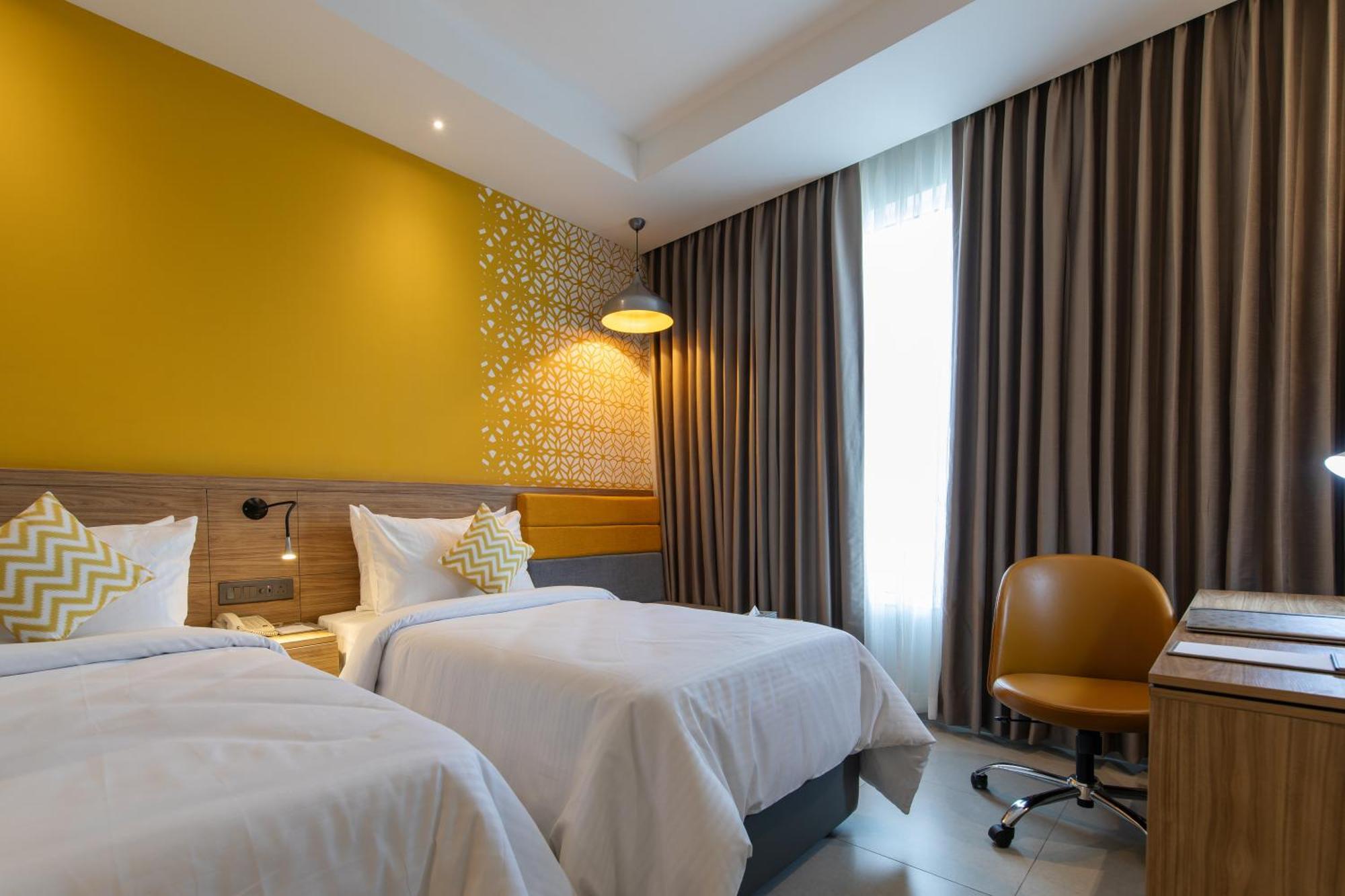Hometel Alambagh Lucknow - A Sarovar Hotel Kültér fotó
