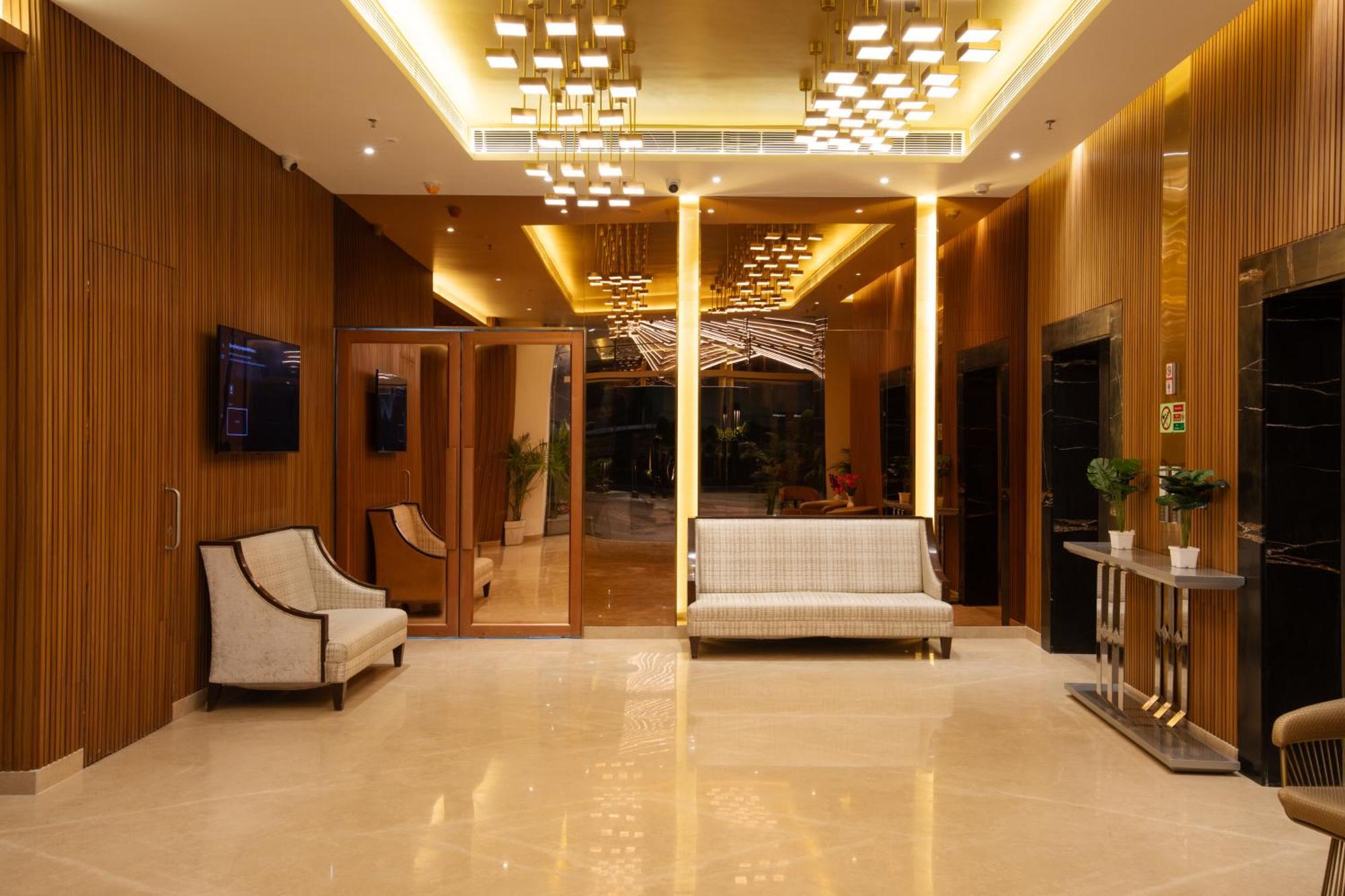 Hometel Alambagh Lucknow - A Sarovar Hotel Kültér fotó
